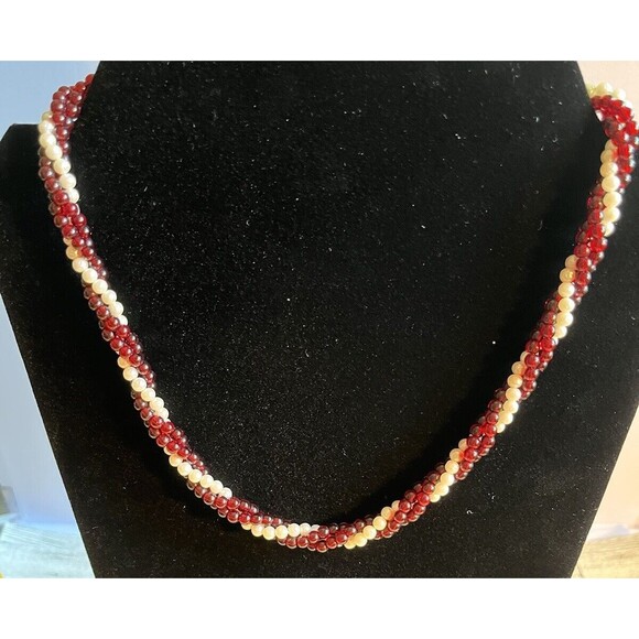 Vintage Avon Opulent Torsade Simulated Garnet and Pearl Twist Necklace 18" - Picture 1 of 6